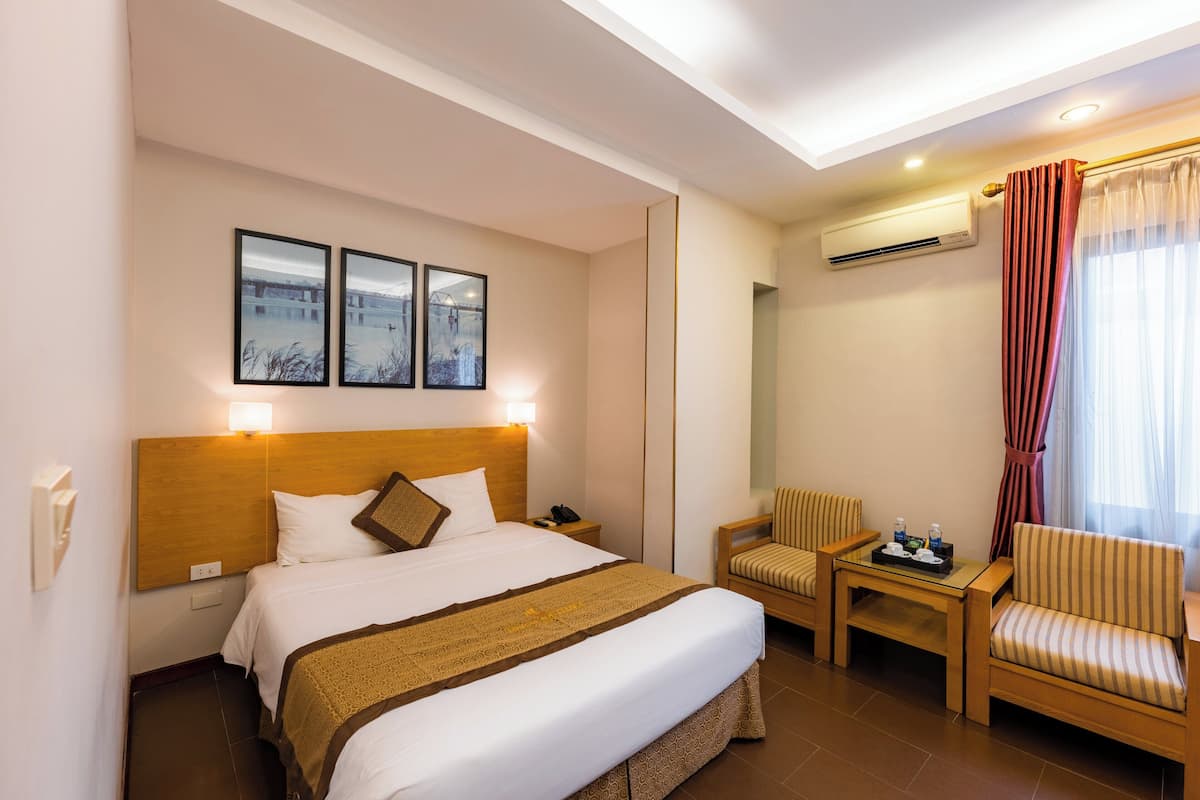 Superior Double Room | 2 bedrooms, minibar, in-room safe, desk