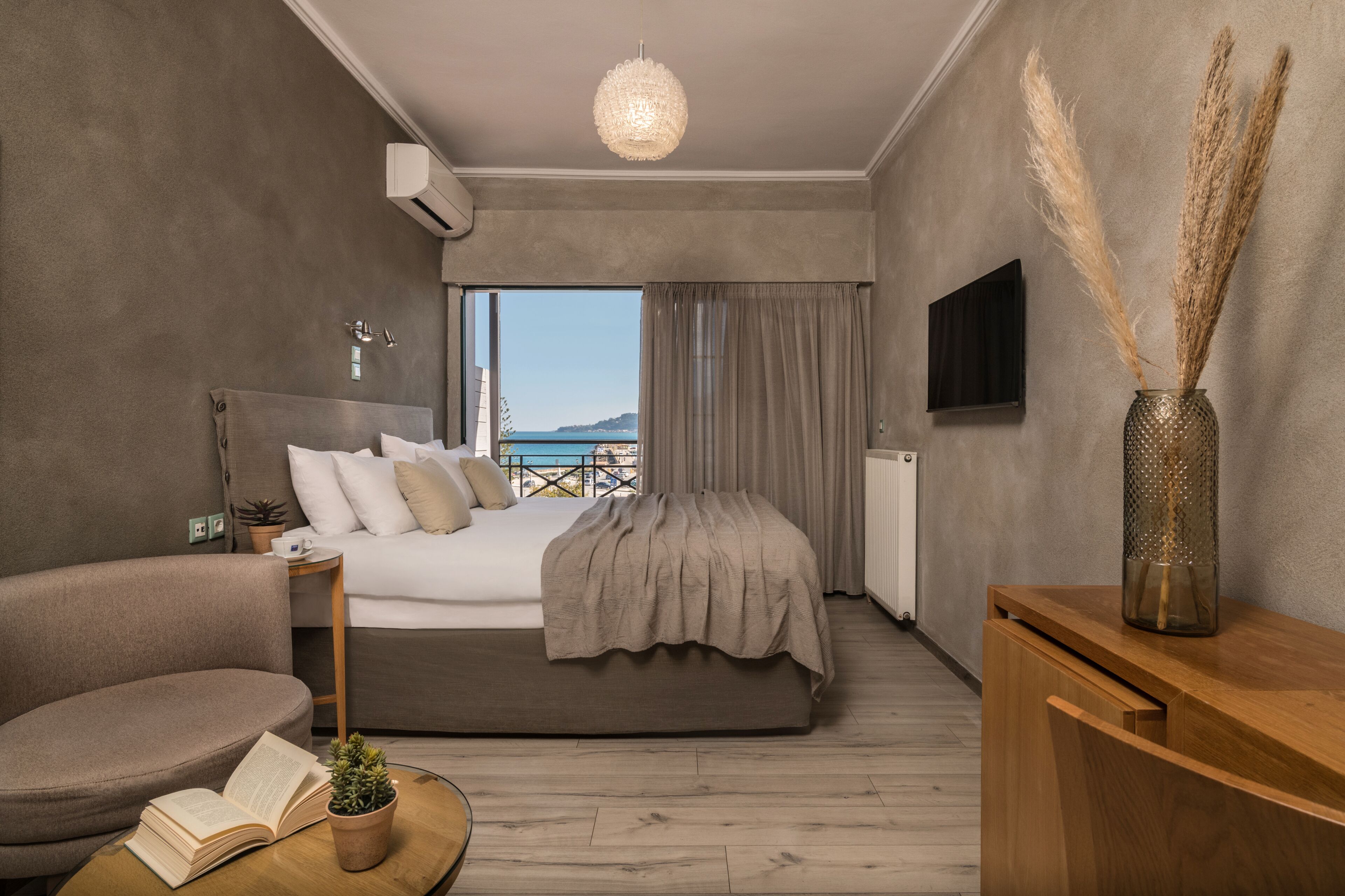 Photo - Phoenix Hotel