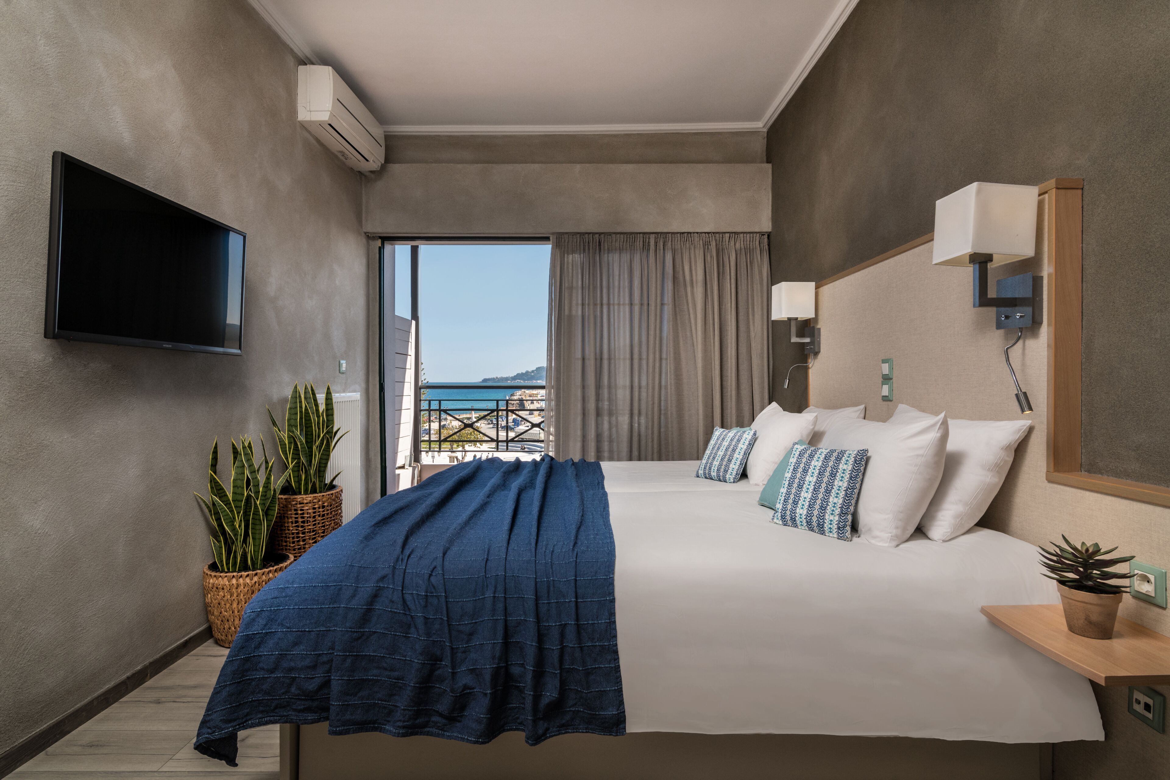 Photo - Phoenix Hotel