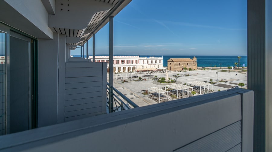 Phoenix Hotel