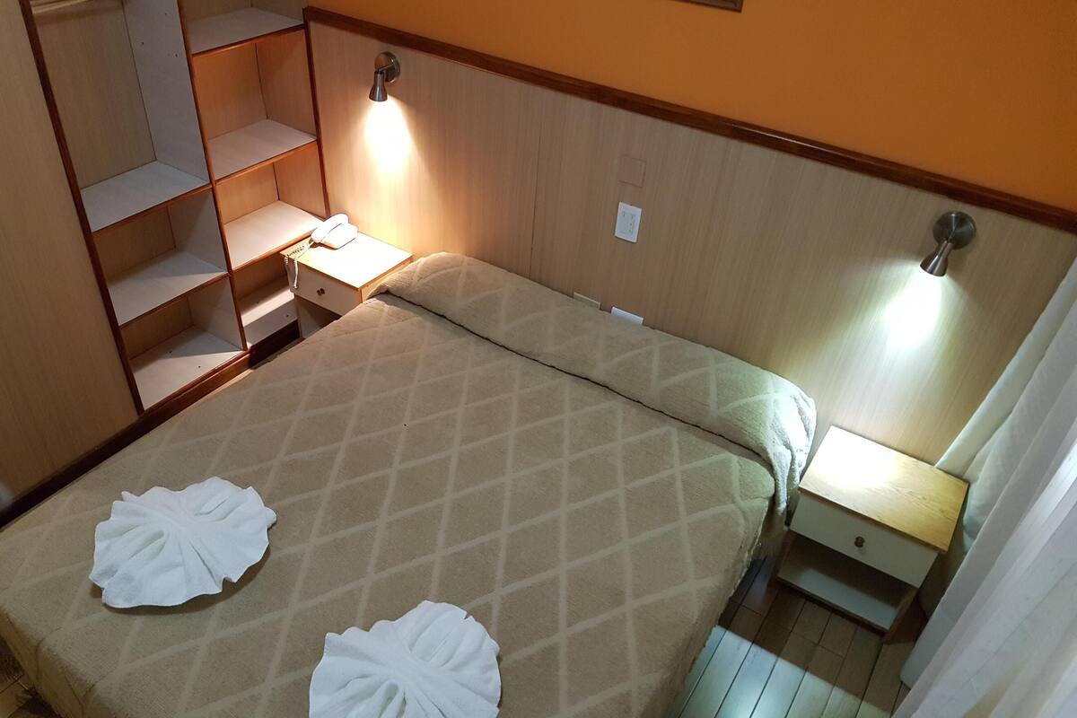 1 bedroom, premium bedding, in-room safe, free cribs/infant beds
