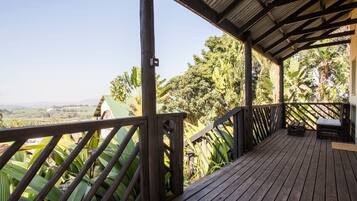 Chalet (Garden Chalet, queen or twin beds) | Balkoni