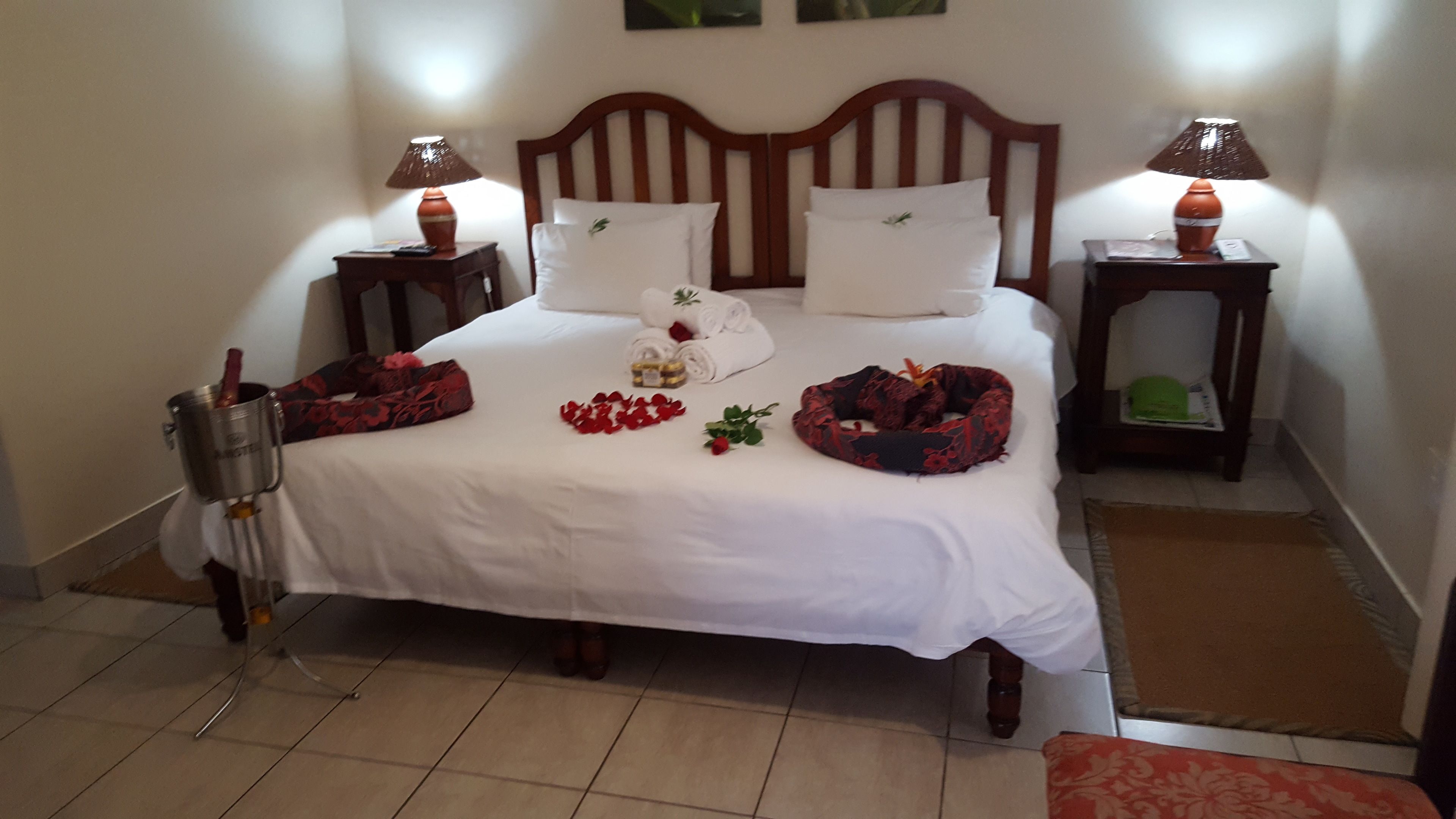 1 bedroom, Egyptian cotton sheets, memory-foam beds, in-room safe