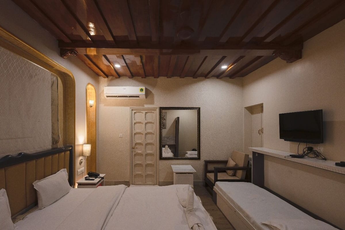 Super Deluxe Room  | Free WiFi