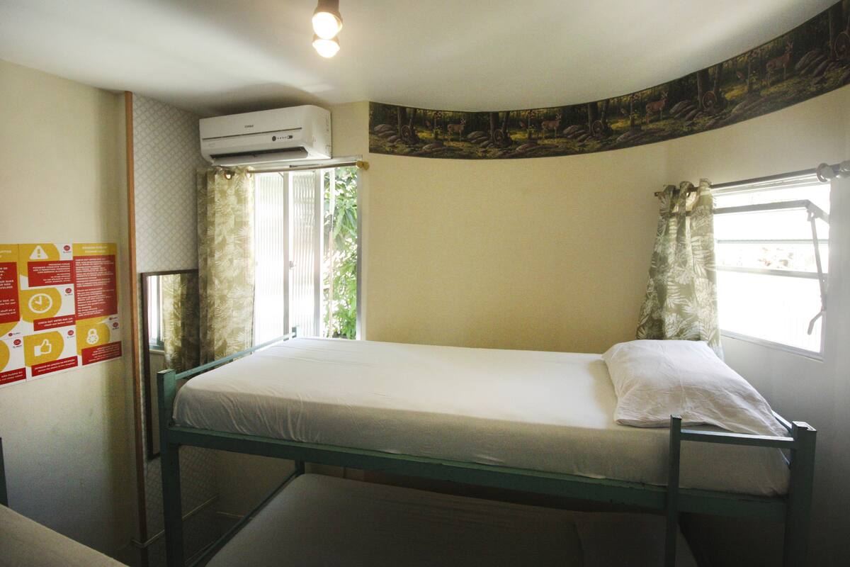 In-room safe, free WiFi