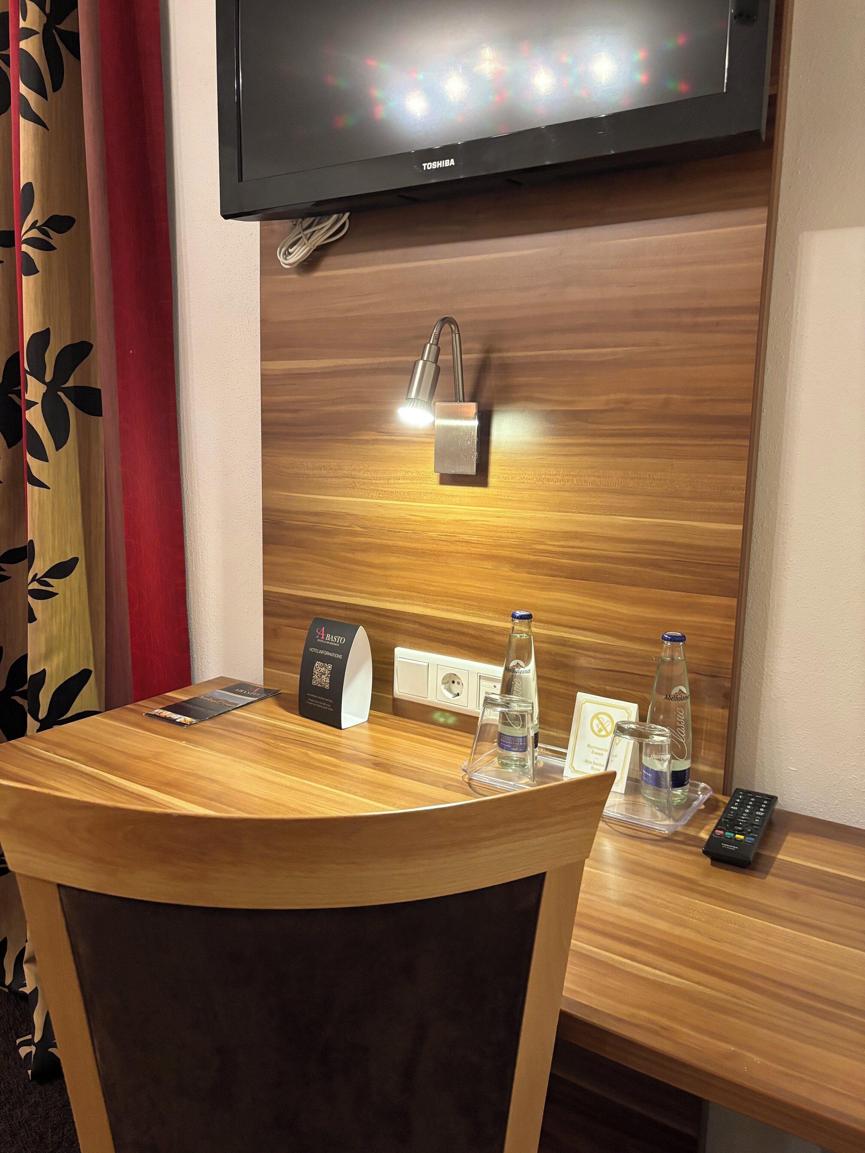 standard double room basement | 1 bedroom, hypo-allergenic bedding, in-room safe, desk