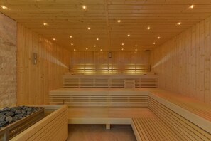 Hot stone massages, 1 treatment room, massages