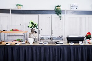 Daily buffet breakfast (EUR 16 per person)