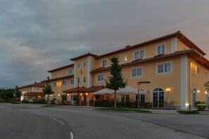 Terrace/patio - Abasto Hotel & Spa Maisach (Maisach)