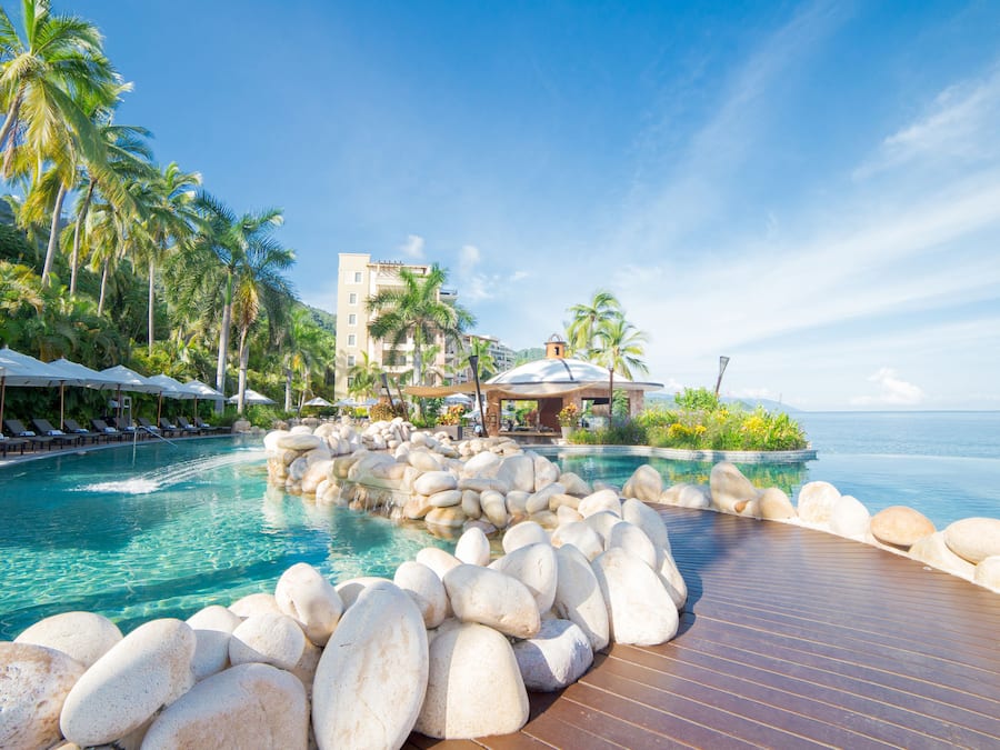 3 outdoor pools, pool umbrellas