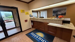 Lobby - Days Inn by Wyndham Navasota (Navasota)