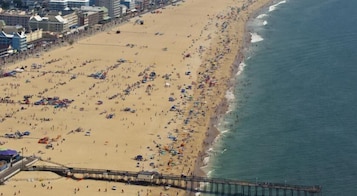 Una playa cerca