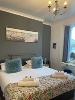 Ropa de cama de alta calidad, colchones Select Comfort, wifi gratis