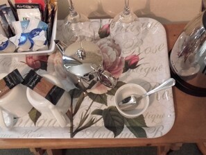 Tvåbäddsrum - eget badrum (Shower Room) | Restauranger