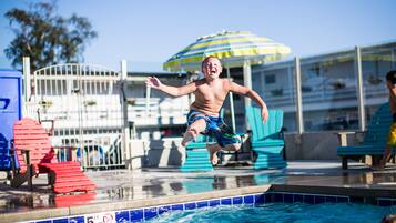 Outdoor pool, sun loungers