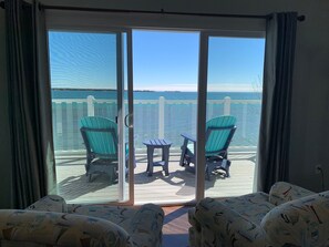 Suite estudio de lujo, 1 cama de matrimonio grande con sofá cama, vistas al lago | Terraza o patio