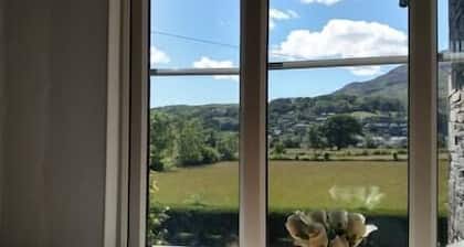 Bluebird Lodge and Waterhead Apartment