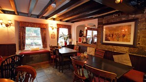 Unclassified image, 4 of 31, button - Devonshire Arms Inn (Skipton)