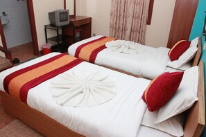 Deluxe Twin Room | Bathroom