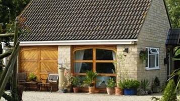 Studio, Private Bathroom (for up to 4) | Exterior