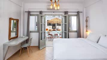 Chambre Double, vue piscine