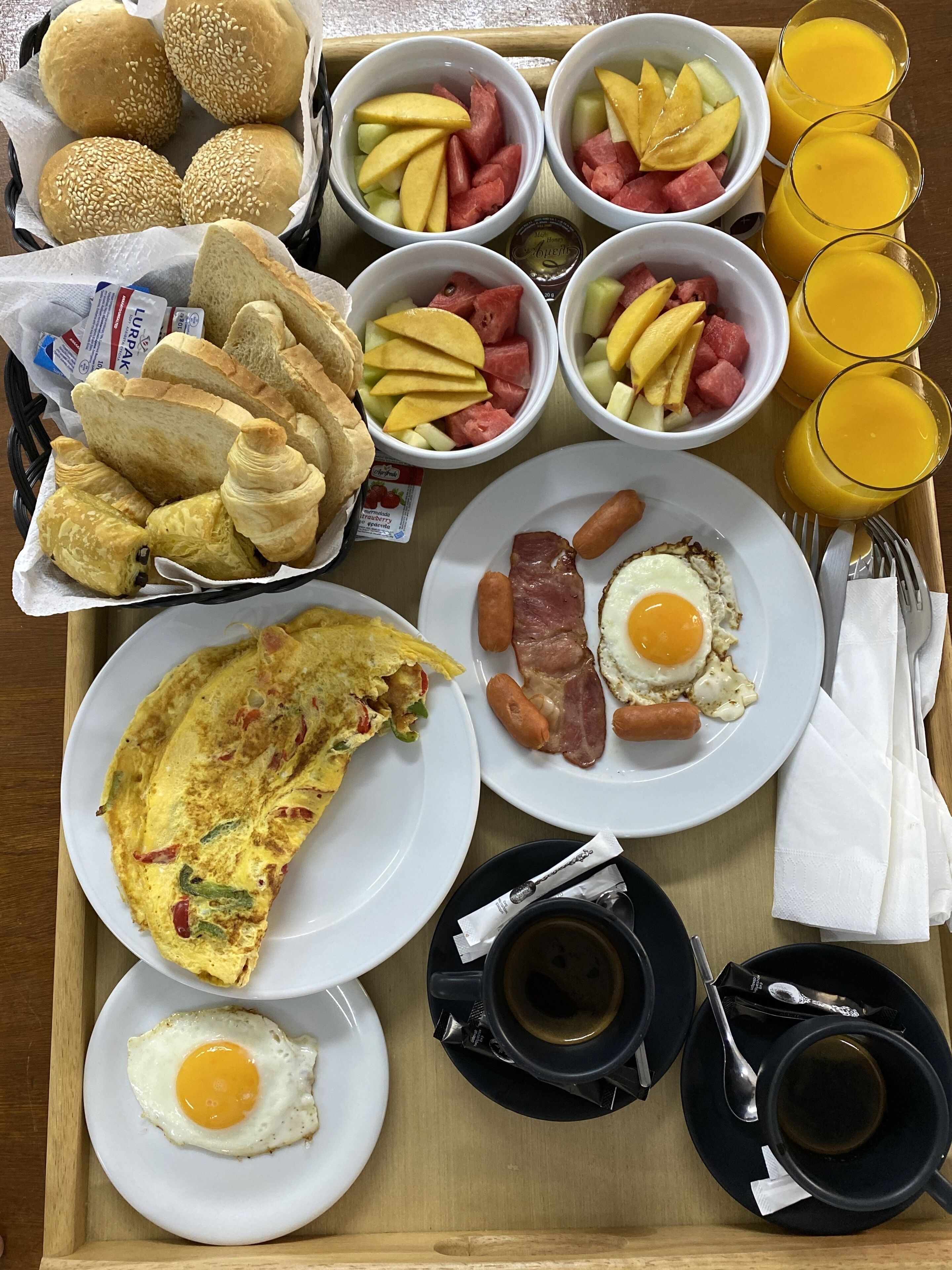 free daily full breakfast