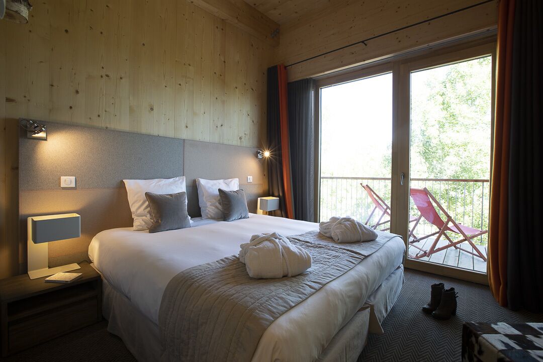 chalet (10 pax) | 2 bedrooms, soundproofing, free cots/infant beds, free wifi