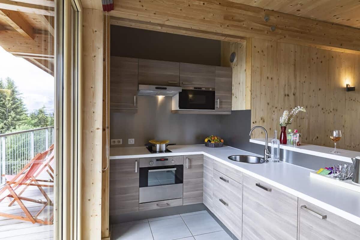 chalet (12 pax) | private kitchen | coffee/tea maker, electric kettle