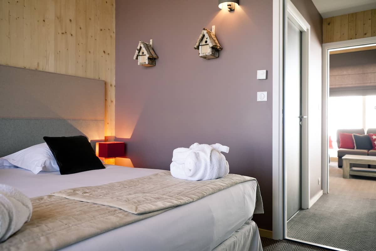 Chalet (12 Pax) | 2 makuuhuonetta, äänieristys, ilmaiset vauvansängyt, ilmainen Wi-Fi