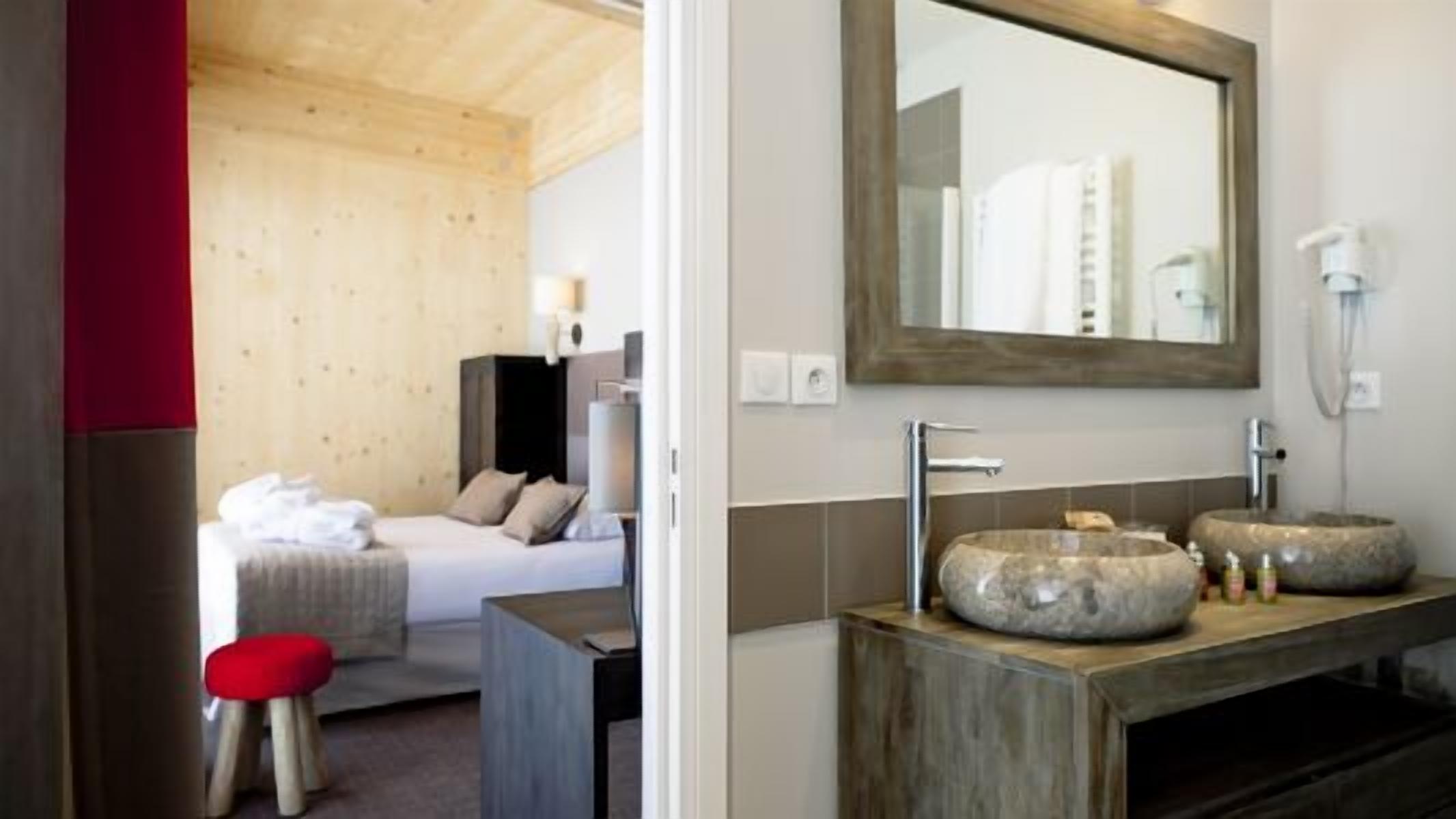 2 bedrooms, soundproofing, free cots/infant beds, free wifi