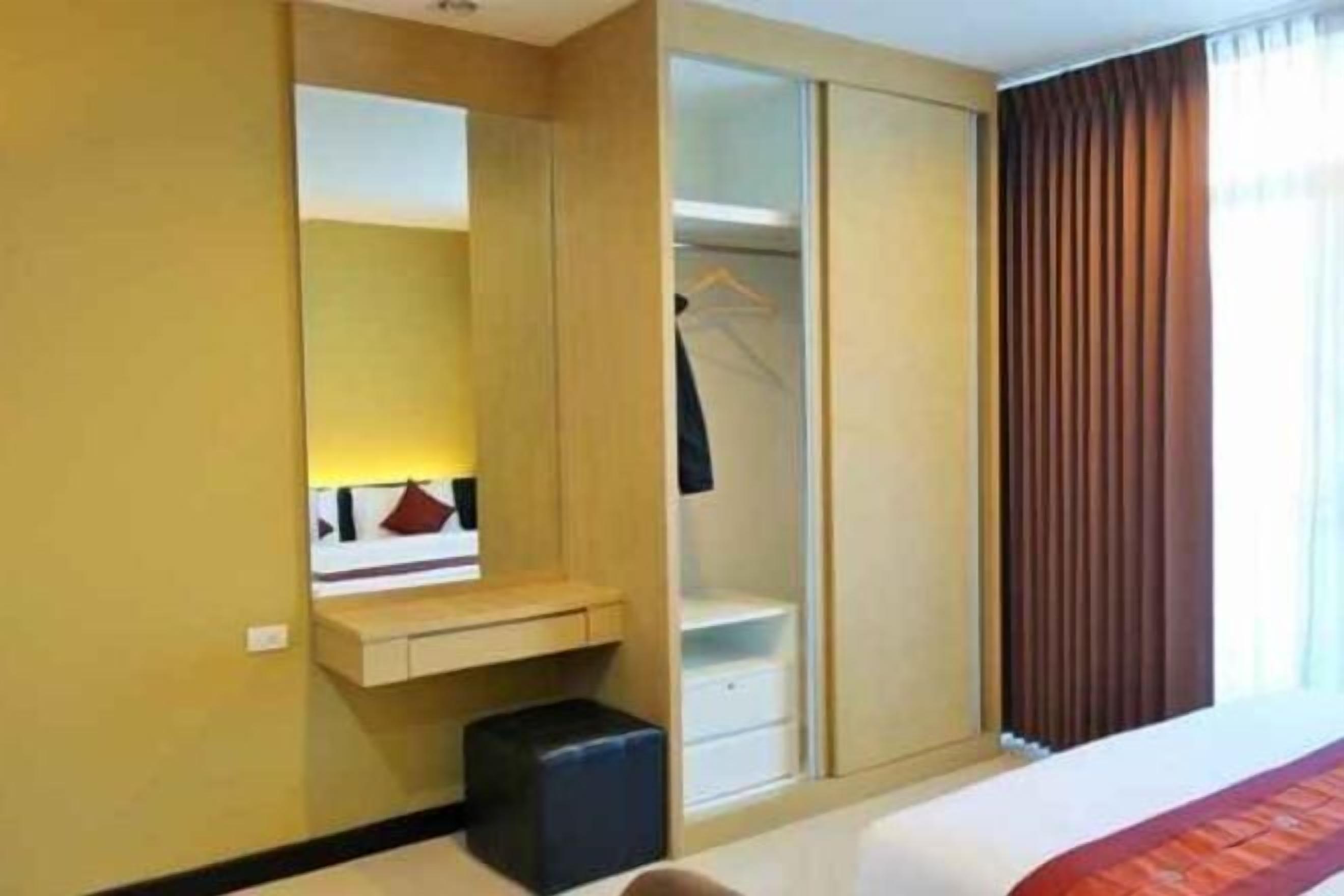 客房內保險箱、獨特裝潢、布置獨特、書桌