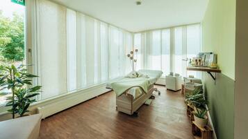 Sauna, soins corporels, 2 salles de soins, massages