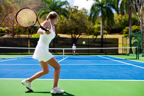 Tennis court - Villa L'Auberge (Del Mar)