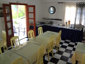 Breakfast area - Blue Bay Hotel (Patmos)
