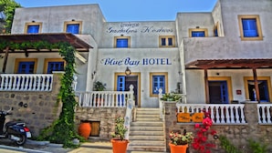 Front of property - Blue Bay Hotel (Patmos)