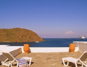 Terrace/patio - Blue Bay Hotel (Patmos)