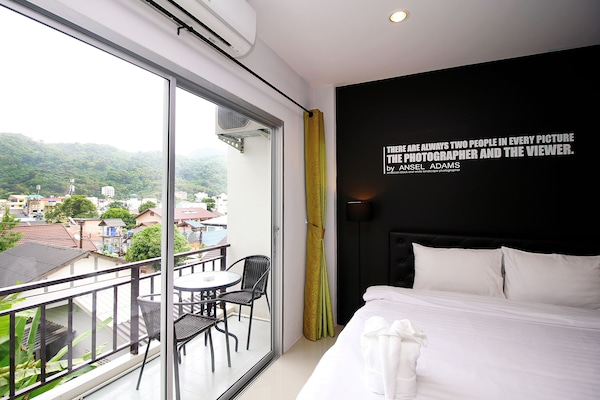 Habitació estàndard | Caixa forta a l'habitació, escriptori i llits addicionals