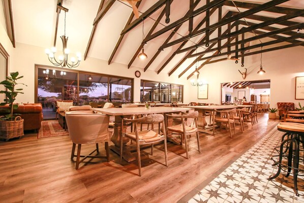 Restaurant - Otjiwa Safari Lodge (Otjiwarongo)