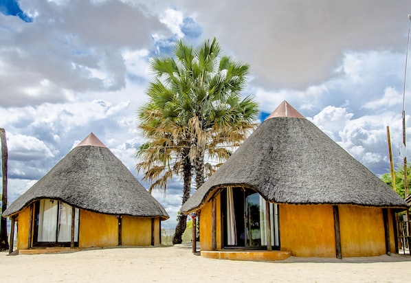 Luxury Room (Rondawel) | Free WiFi, bed sheets