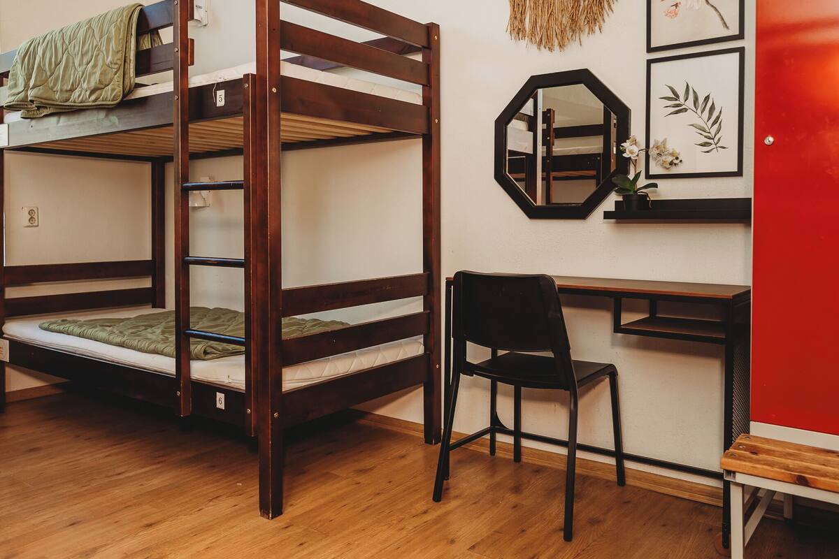공용 도미토리 (1 Bed in 6-Bed Female Dormitory) | 방음 설비, 무료 WiFi, 침대 시트