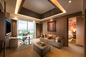King, Suite, 1 kamar tidur | Area keluarga | Televisi layar datar 55-inci dengan saluran TV digital, TV, dan Netflix
