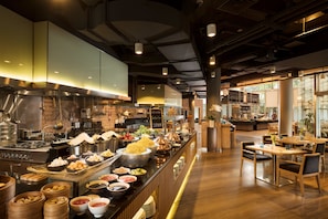 Daily buffet breakfast (IDR 251680 per person)