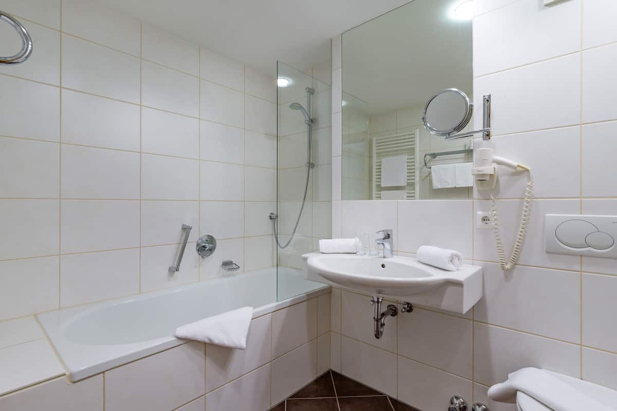 basic single room | bathroom | hair dryer, bathrobes, towels