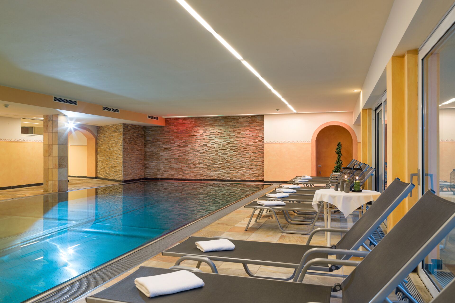 indoor pool, pool loungers