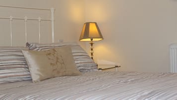 Classic Tek Büyük Yataklı Oda, Banyolu/Duşlu (Double Room) | 1 yatak odası