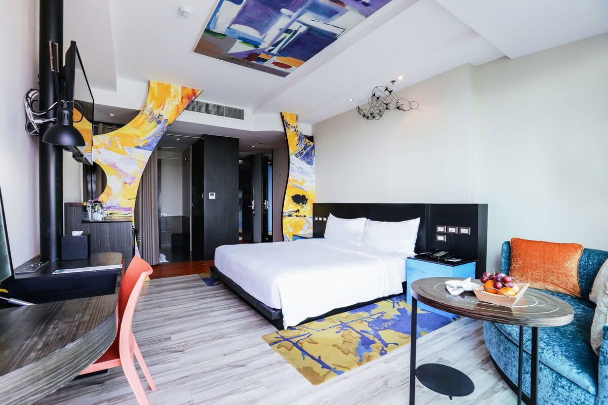 1 bedroom, minibar, in-room safe, desk