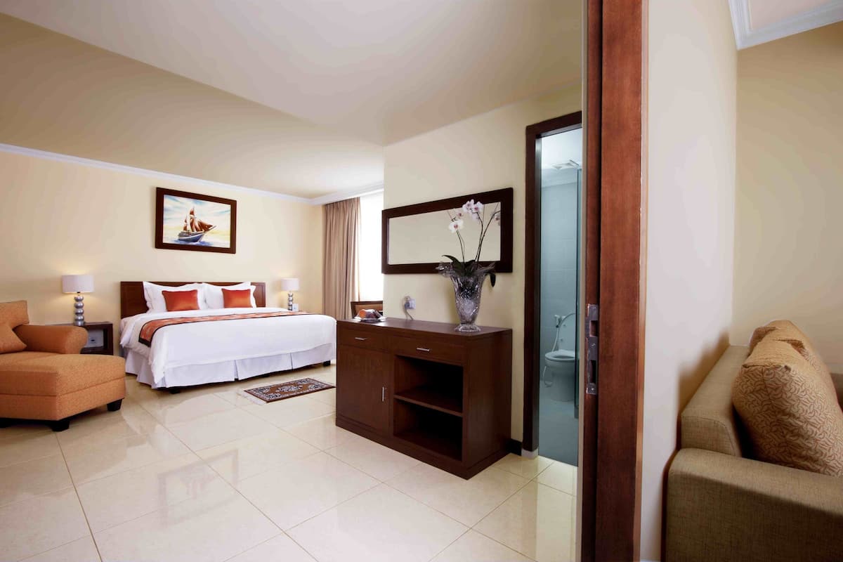 Suite | Living area