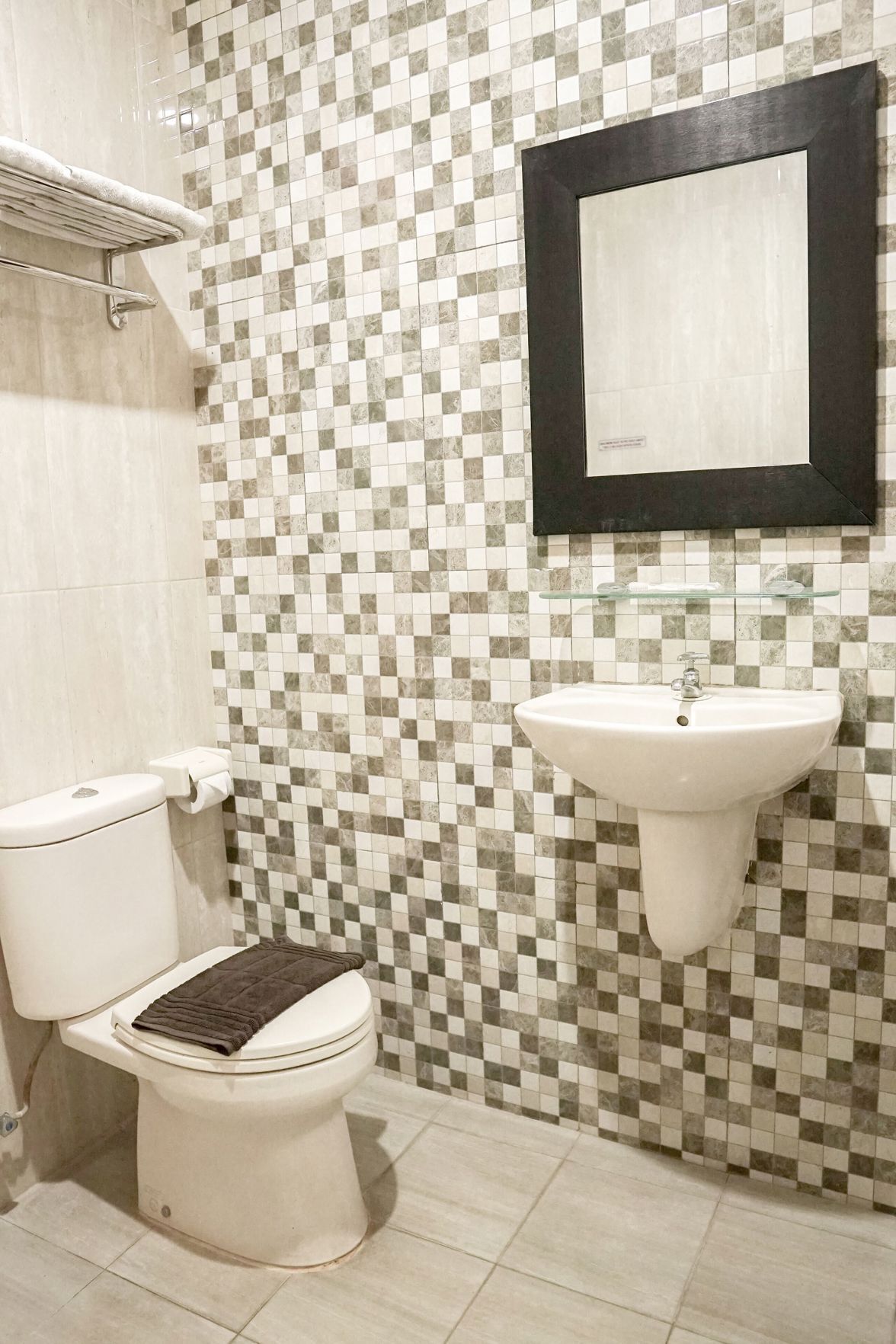 Baño | Regadera, amenidades de baño gratuitas, toallas 