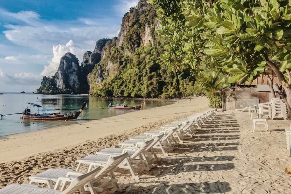 Phi Phi Nice Beach Resort