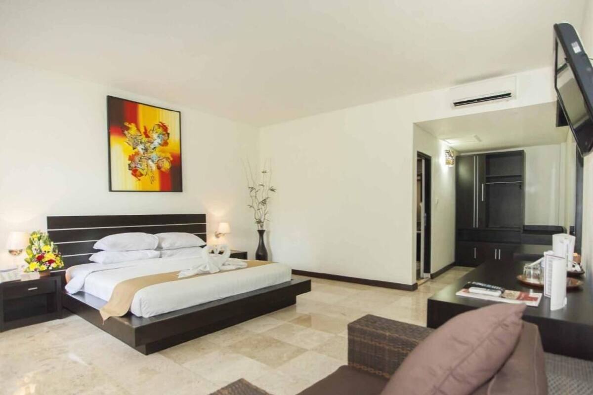 Minibar, Zimmersafe, Schreibtisch, kostenloses WLAN